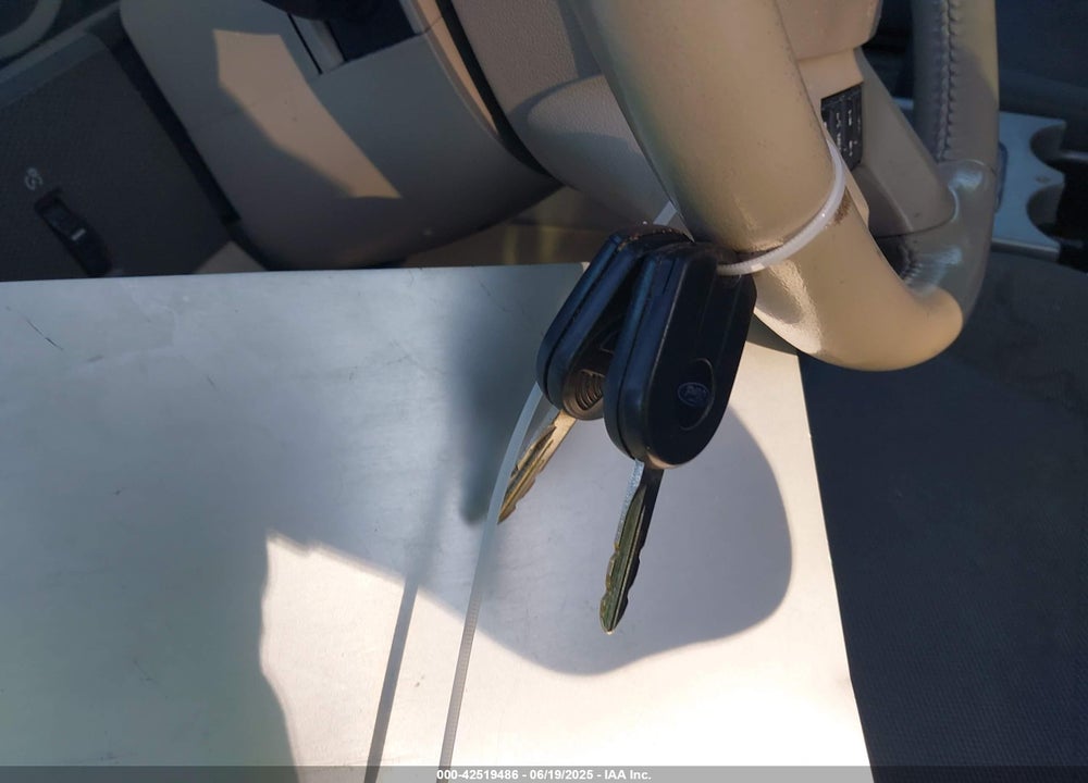 2009 FORD ESCAPE VIN: 1FMCU03G89KA53827