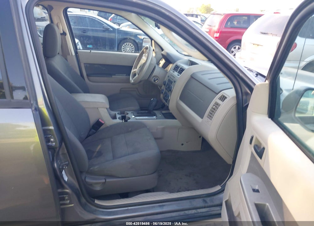 2009 FORD ESCAPE VIN: 1FMCU03G89KA53827
