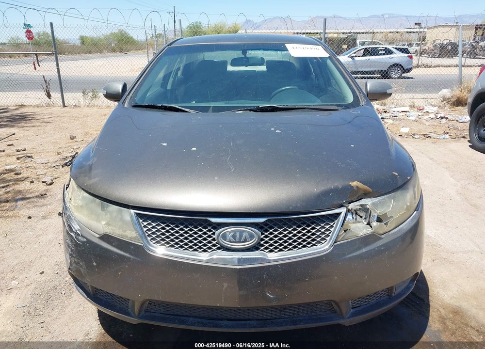 2010 KIA FORTE VIN: KNAFU4A20A5112322