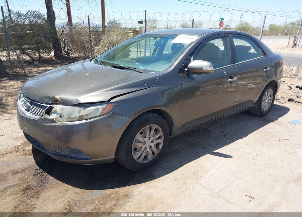 2010 KIA FORTE VIN: KNAFU4A20A5112322