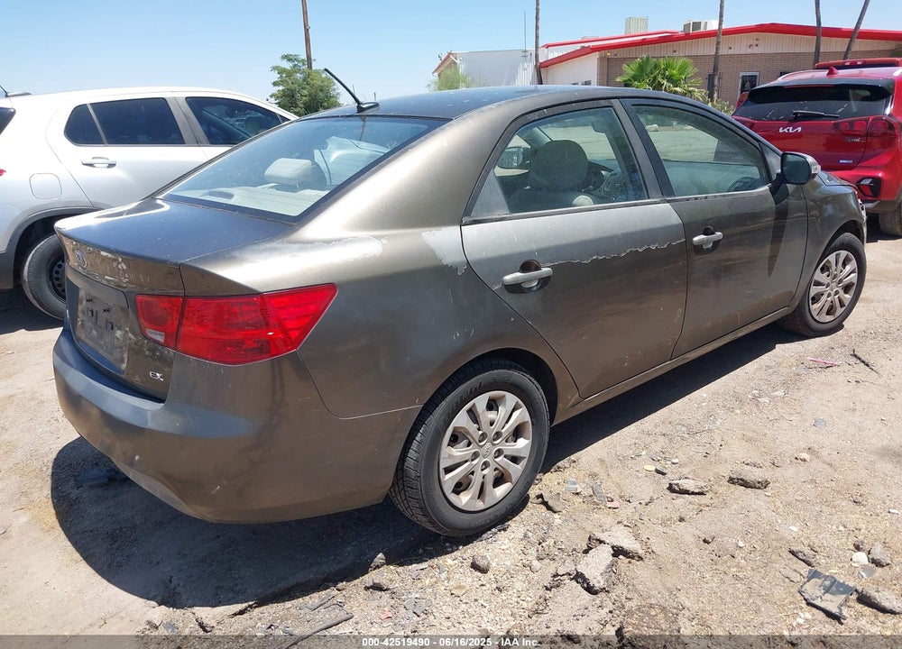 2010 KIA FORTE VIN: KNAFU4A20A5112322
