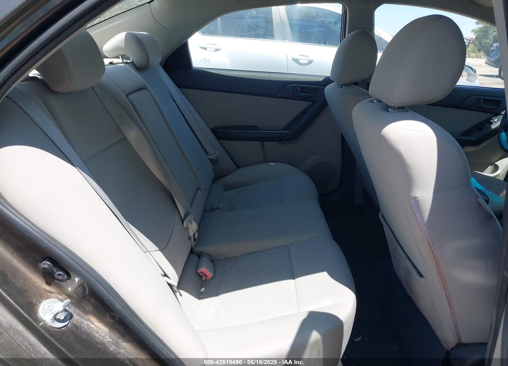 2010 KIA FORTE VIN: KNAFU4A20A5112322