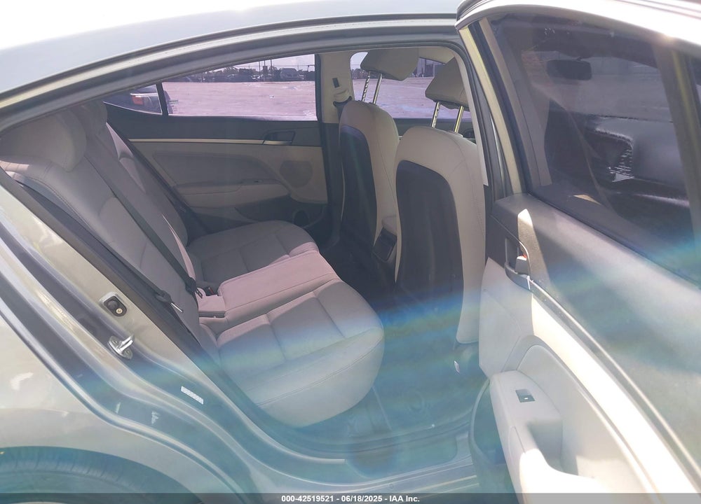 2018 HYUNDAI ELANTRA VIN: KMHD84LF3JU609719