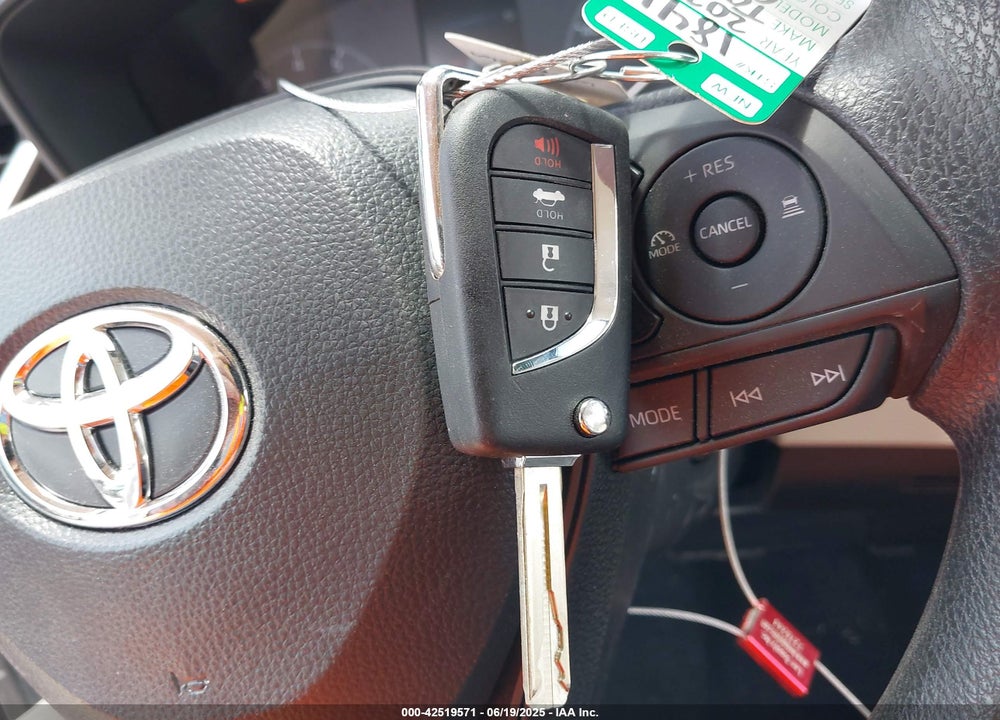 2025 TOYOTA COROLLA VIN: 5YFB4MDEXSP275040