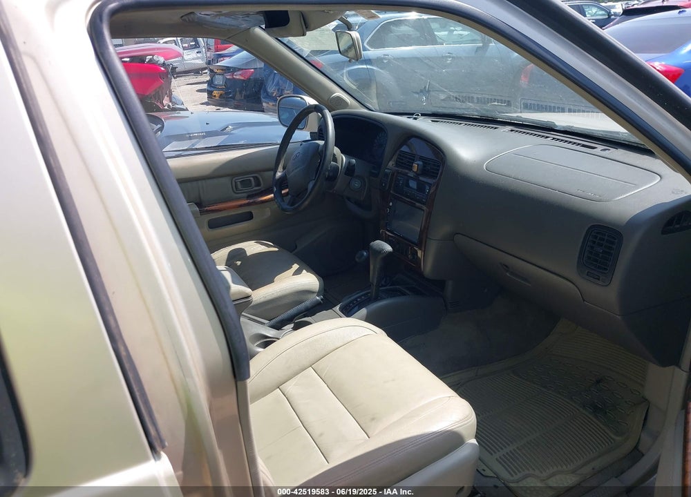 1999 INFINITI QX4 LUXURY VIN: JNRAR05Y3XW048978