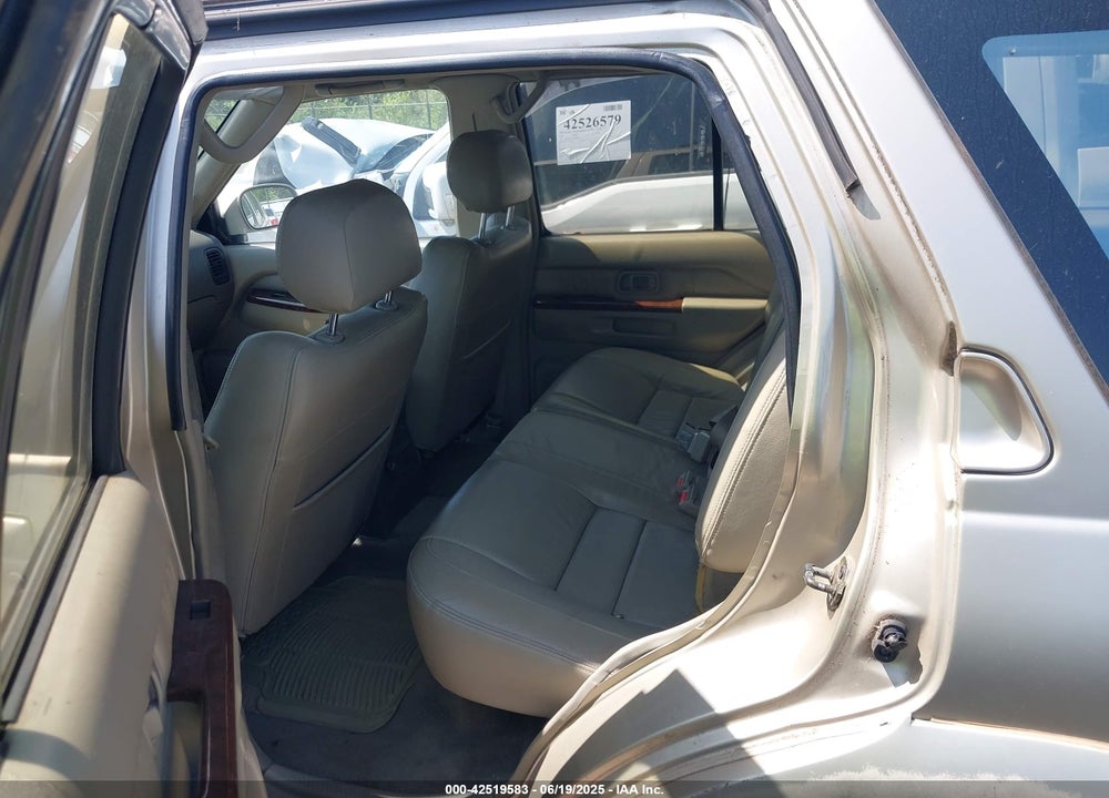 1999 INFINITI QX4 LUXURY VIN: JNRAR05Y3XW048978