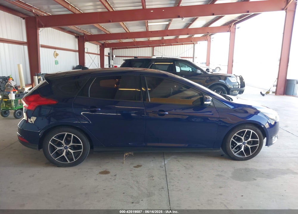 2017 FORD FOCUS SEL VIN: 1FADP3M27HL263743