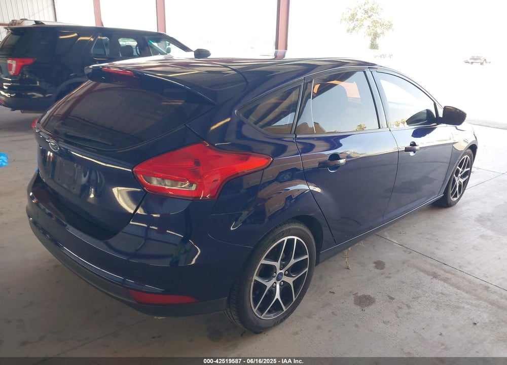 2017 FORD FOCUS SEL VIN: 1FADP3M27HL263743