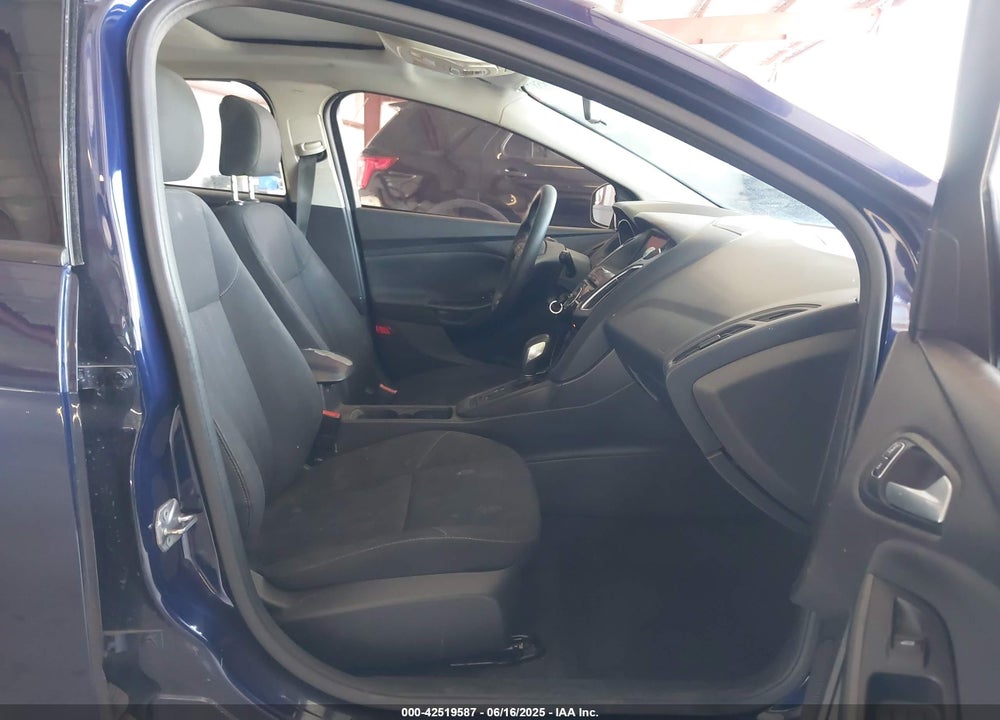 2017 FORD FOCUS SEL VIN: 1FADP3M27HL263743