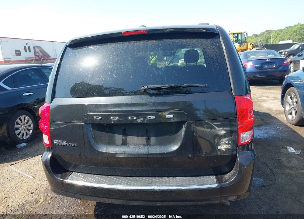 2017 DODGE GRAND CARAVAN VIN: 2C4RDGCG9HR852121