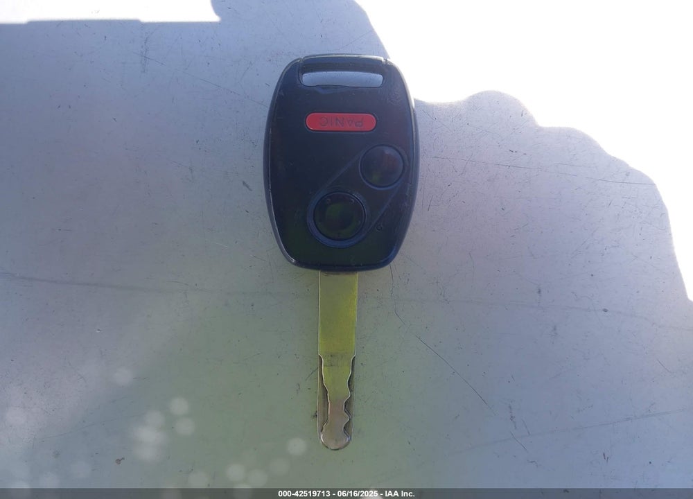2007 HONDA FIT VIN: JHMGD38617S006335