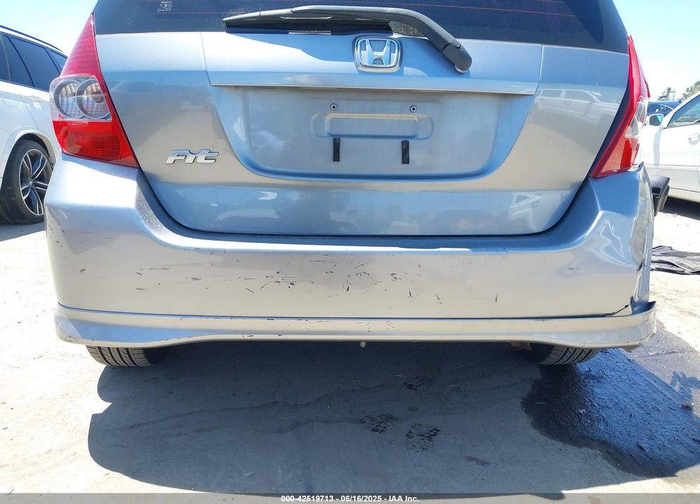 2007 HONDA FIT VIN: JHMGD38617S006335