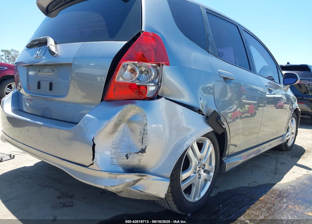 2007 HONDA FIT VIN: JHMGD38617S006335