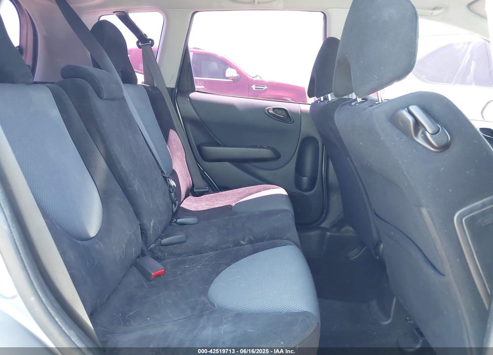 2007 HONDA FIT VIN: JHMGD38617S006335