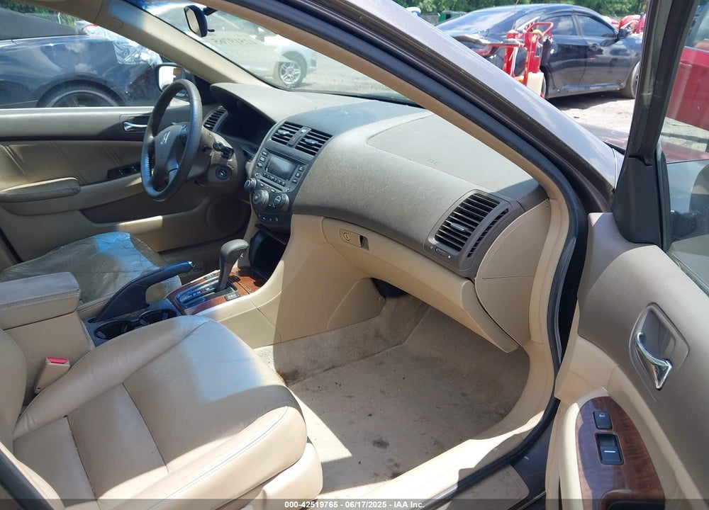 2006 HONDA ACCORD 3.0 EX VIN: 1HGCM66586A075881