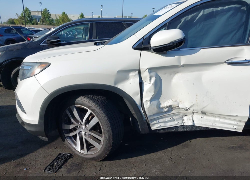 2017 HONDA PILOT VIN: 5FNYF6H96HB095958