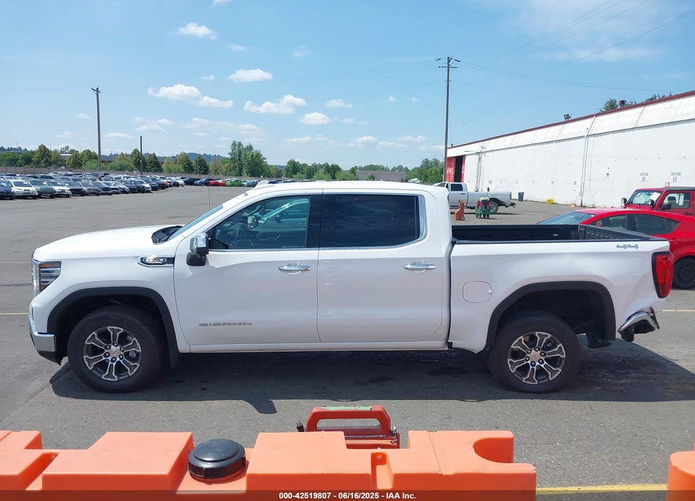 2025 GMC SIERRA 1500 4WD SHORT BOX SLT VIN: 1GTUUDED9SZ244849