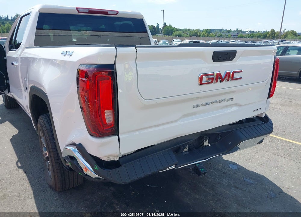 2025 GMC SIERRA 1500 4WD SHORT BOX SLT VIN: 1GTUUDED9SZ244849