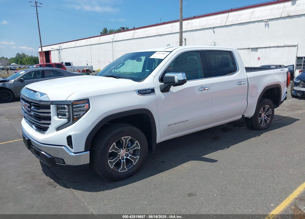 2025 GMC SIERRA 1500 4WD SHORT BOX SLT VIN: 1GTUUDED9SZ244849