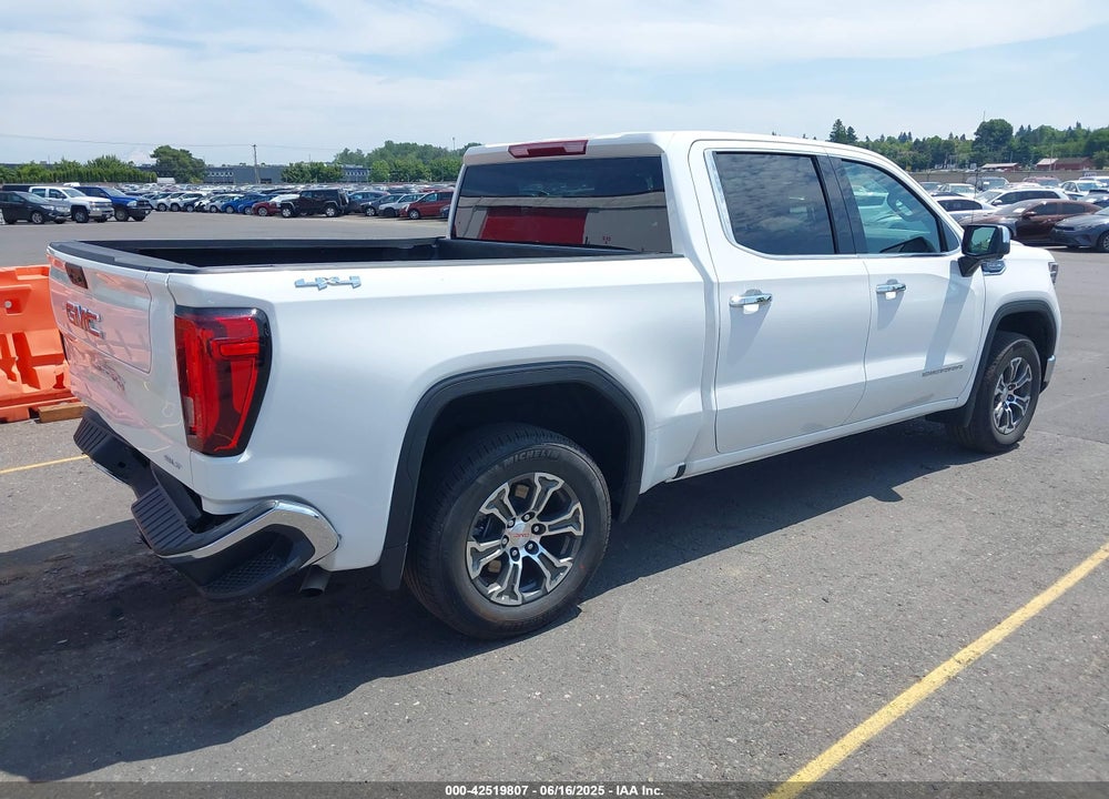 2025 GMC SIERRA 1500 4WD SHORT BOX SLT VIN: 1GTUUDED9SZ244849