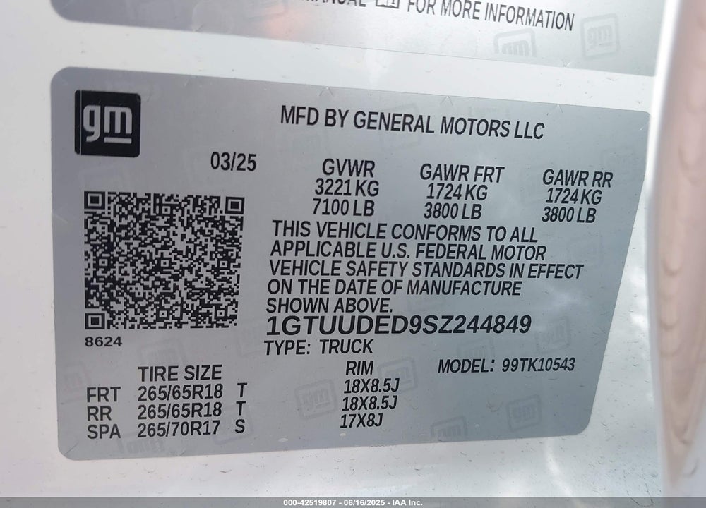 2025 GMC SIERRA 1500 4WD SHORT BOX SLT VIN: 1GTUUDED9SZ244849
