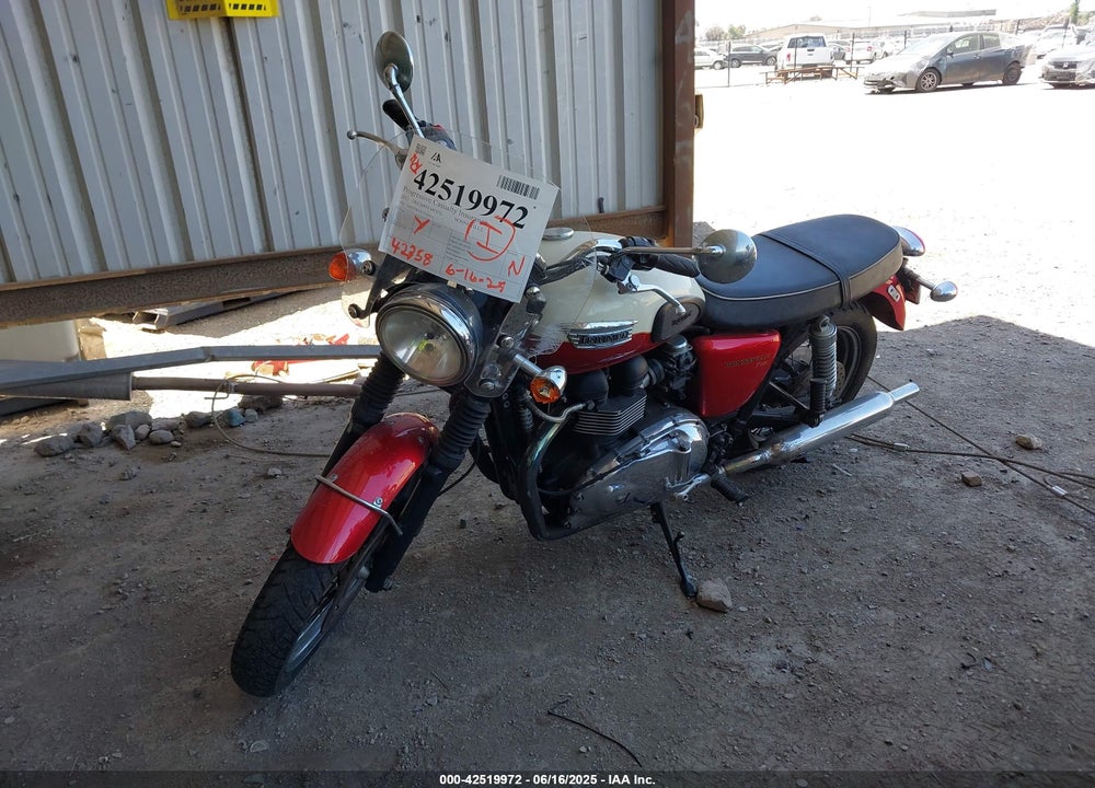 2012 TRIUMPH MOTORCYCLE BONNEVILLE T100 VIN: SMT910K11CT516916