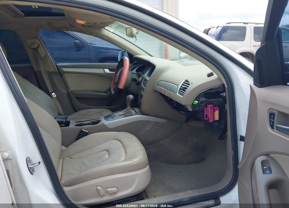 2011 AUDI A4 VIN: WAUAFAFL5BN037896