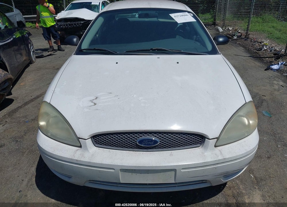 2006 FORD TAURUS SE VIN: 1FAFP53226A252857