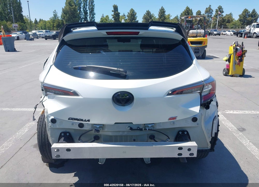 2022 TOYOTA COROLLA SE VIN: JTND4MBE9N3186581