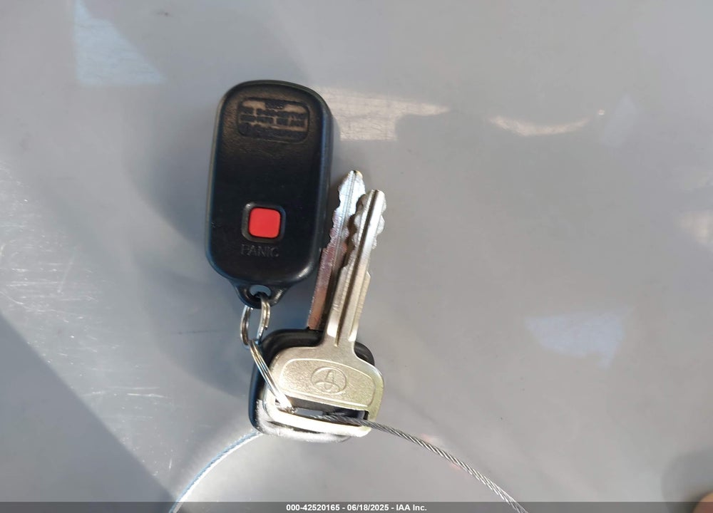 2001 TOYOTA CAMRY VIN: 4T1BG22K71U830639