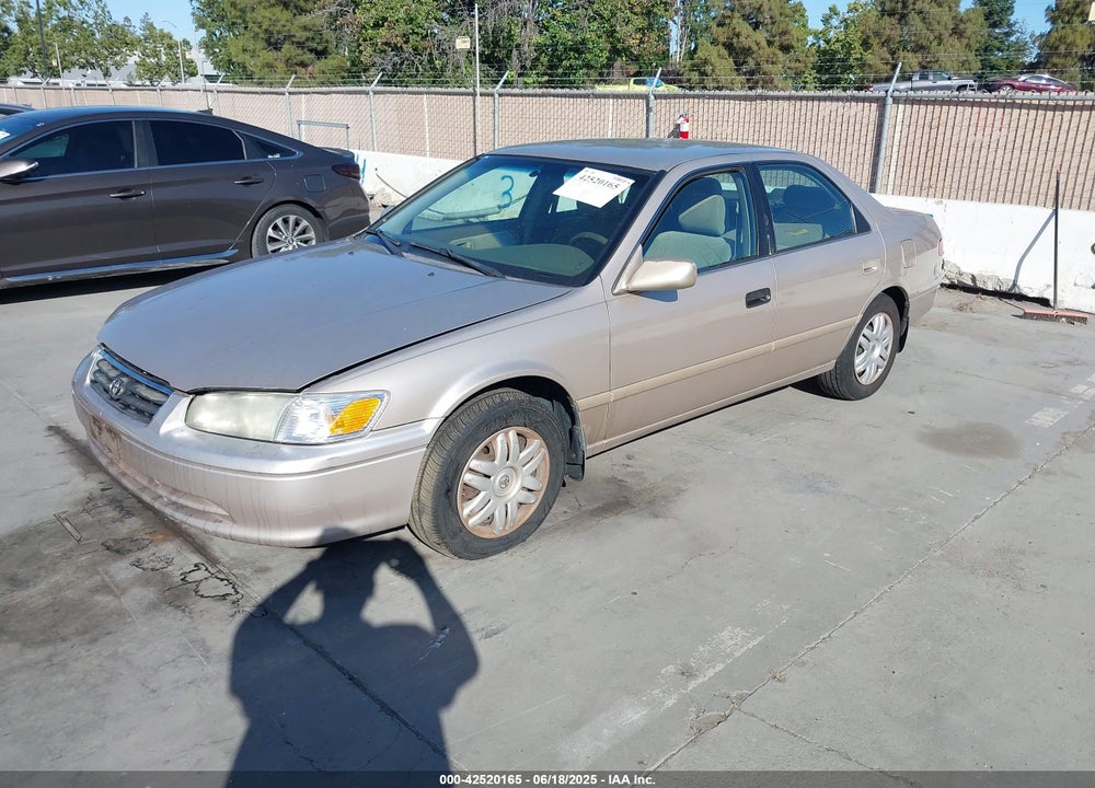 2001 TOYOTA CAMRY VIN: 4T1BG22K71U830639