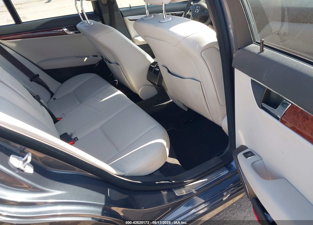 2010 MERCEDES-BENZ C 300 LUXURY 4MATIC/SPORT 4MATIC VIN: WDDGF8BB5AR101290