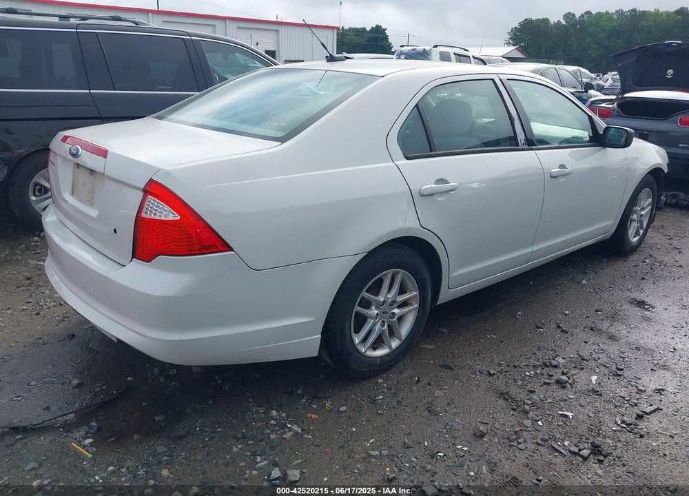 2011 FORD FUSION VIN: 3FAHP0GA6BR322289