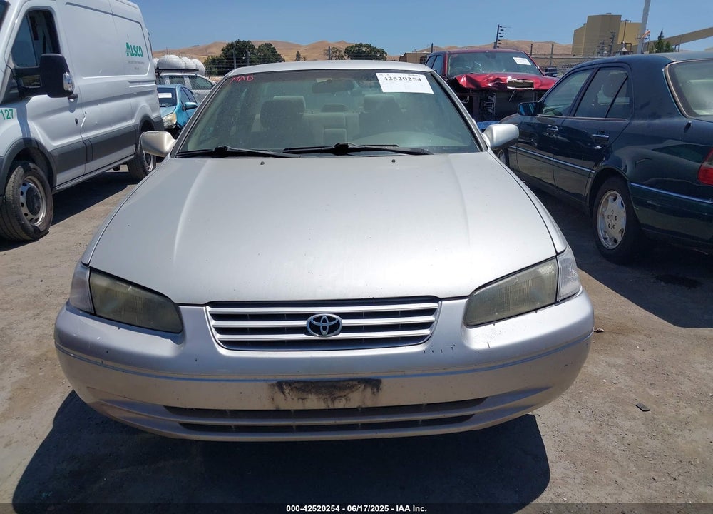 1997 TOYOTA CAMRY LE VIN: 4T1BG22K9VU017275