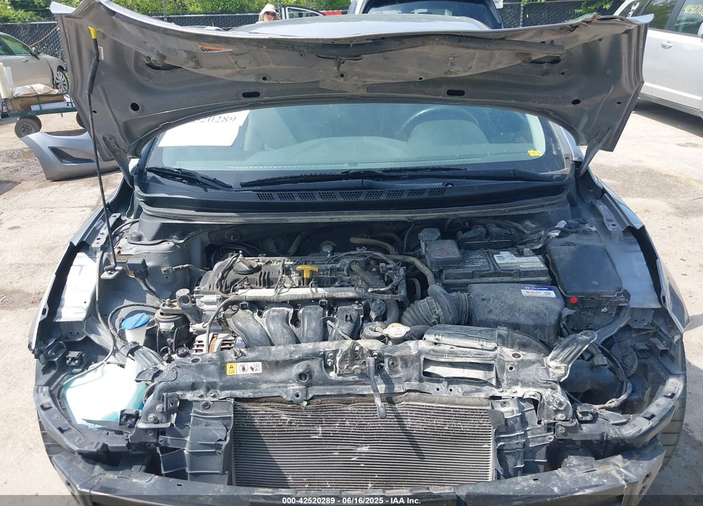 2014 HYUNDAI ELANTRA VIN: KMHDH4AE9EU087758