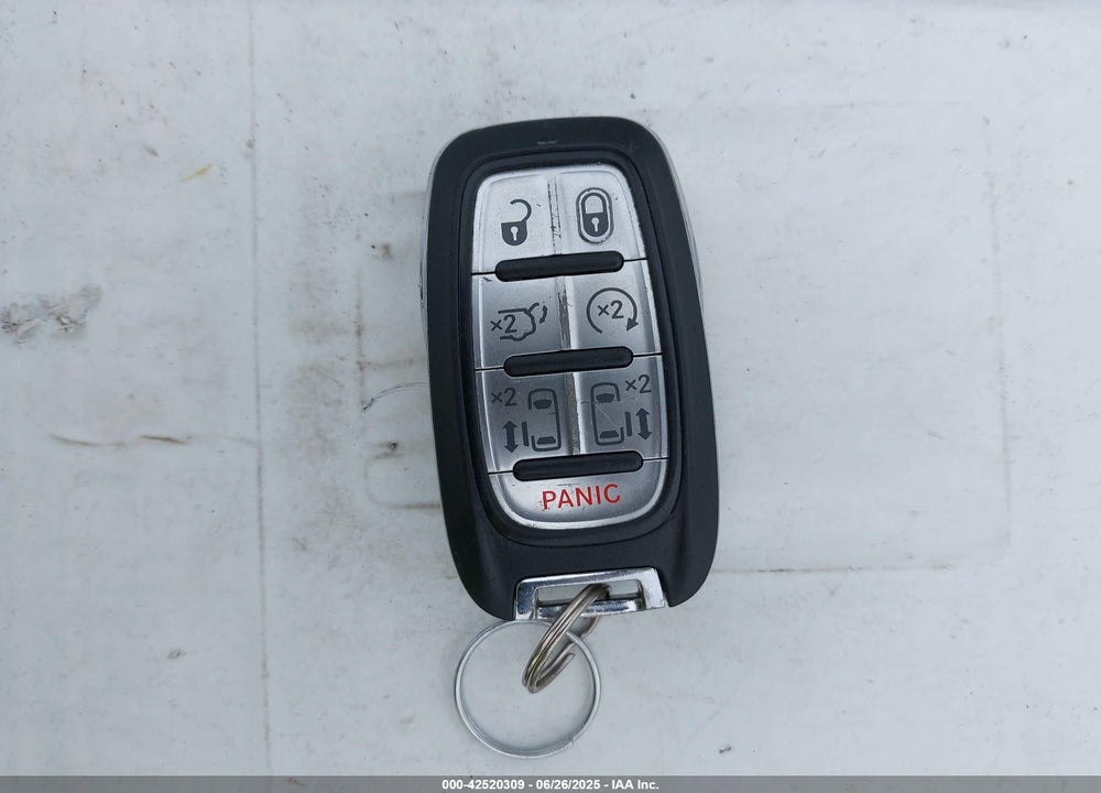 2018 CHRYSLER PACIFICA TOURING L VIN: 2C4RC1BGXJR338043