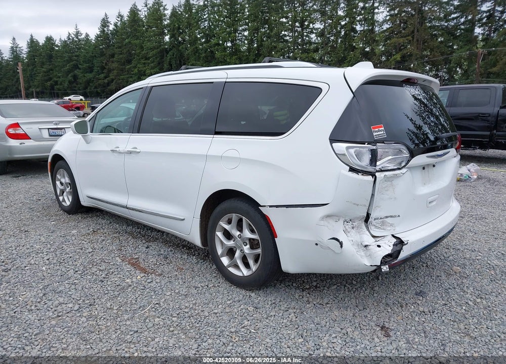 2018 CHRYSLER PACIFICA TOURING L VIN: 2C4RC1BGXJR338043