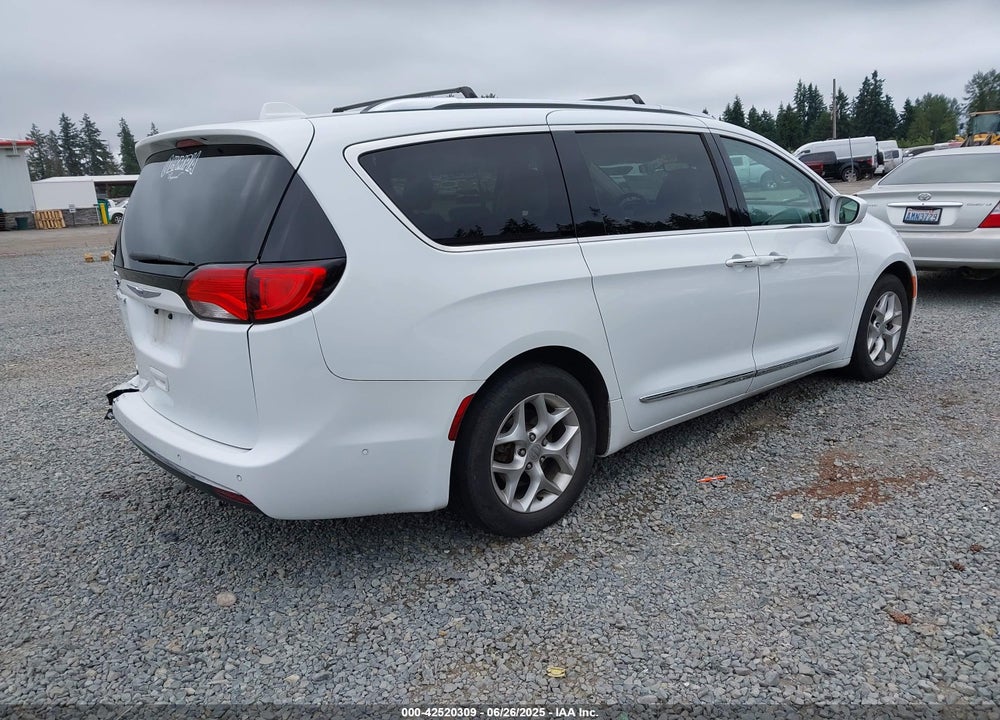 2018 CHRYSLER PACIFICA TOURING L VIN: 2C4RC1BGXJR338043