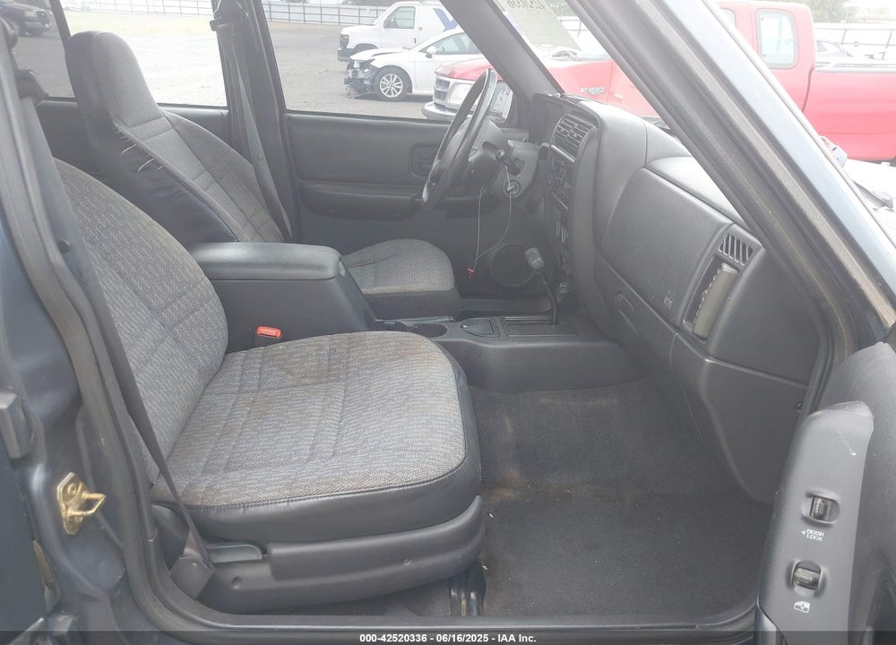 2001 JEEP CHEROKEE SPORT VIN: 1J4FT48S61L594229