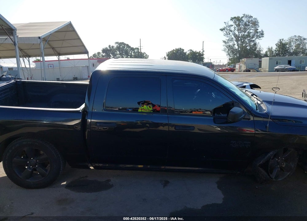 2016 RAM 1500 VIN: 1C6RR6KG9GS183611