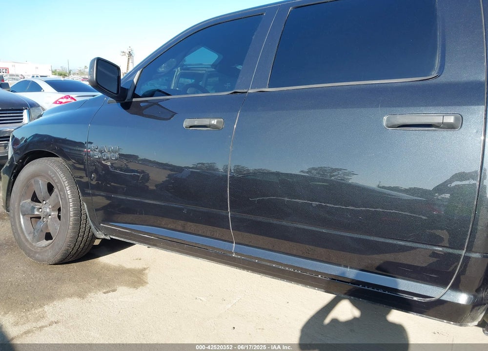 2016 RAM 1500 VIN: 1C6RR6KG9GS183611