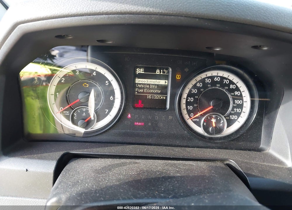 2016 RAM 1500 VIN: 1C6RR6KG9GS183611