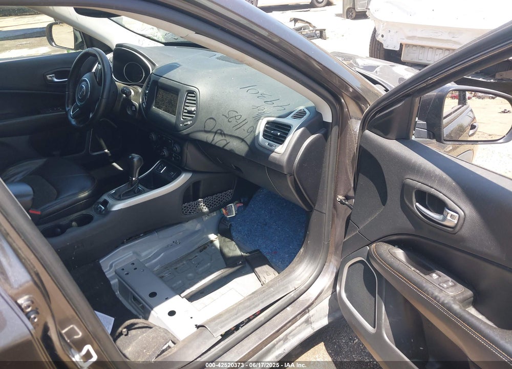 2020 JEEP COMPASS VIN: 3C4NJCBB9LT169802