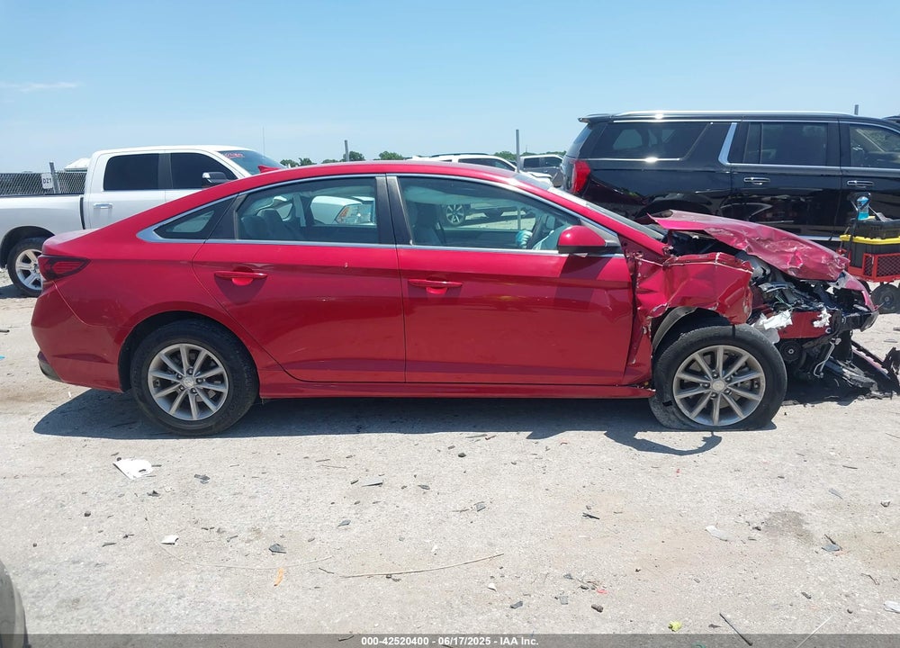 2019 HYUNDAI SONATA VIN: 5NPE24AF5KH752583