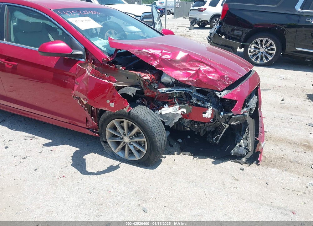 2019 HYUNDAI SONATA VIN: 5NPE24AF5KH752583