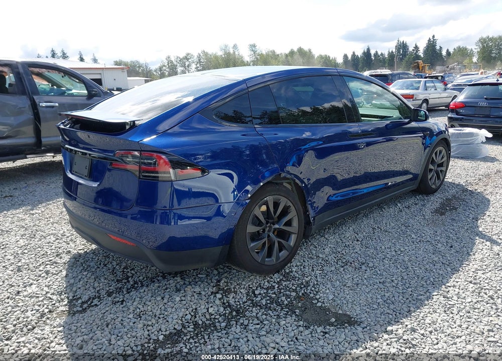 2024 TESLA MODEL X VIN: 7SAXCBE5XRF432411