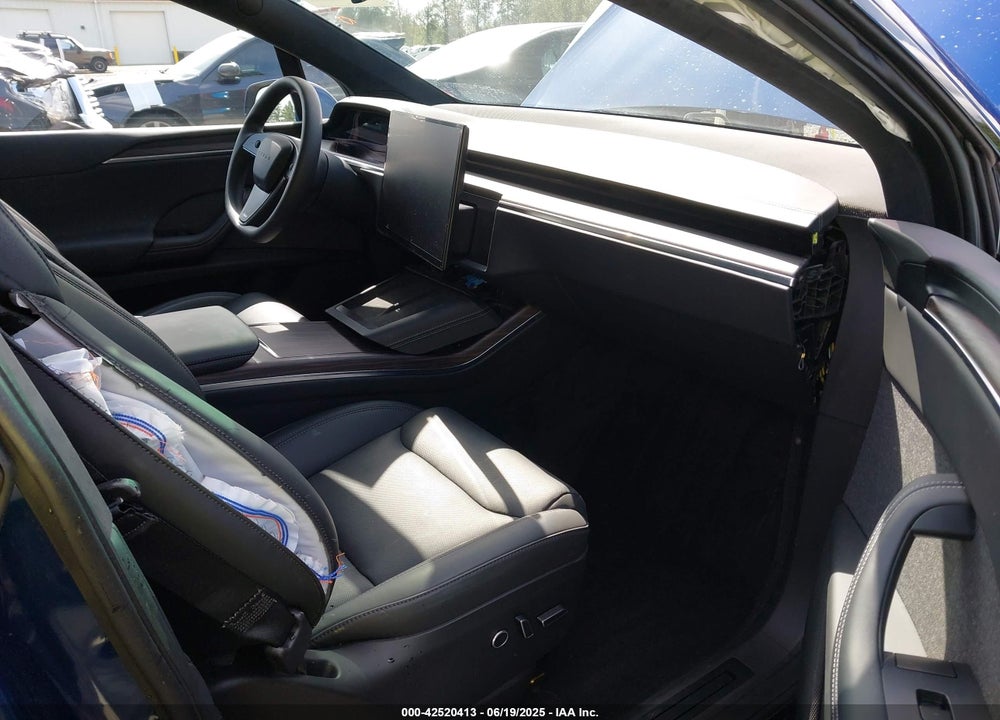 2024 TESLA MODEL X VIN: 7SAXCBE5XRF432411