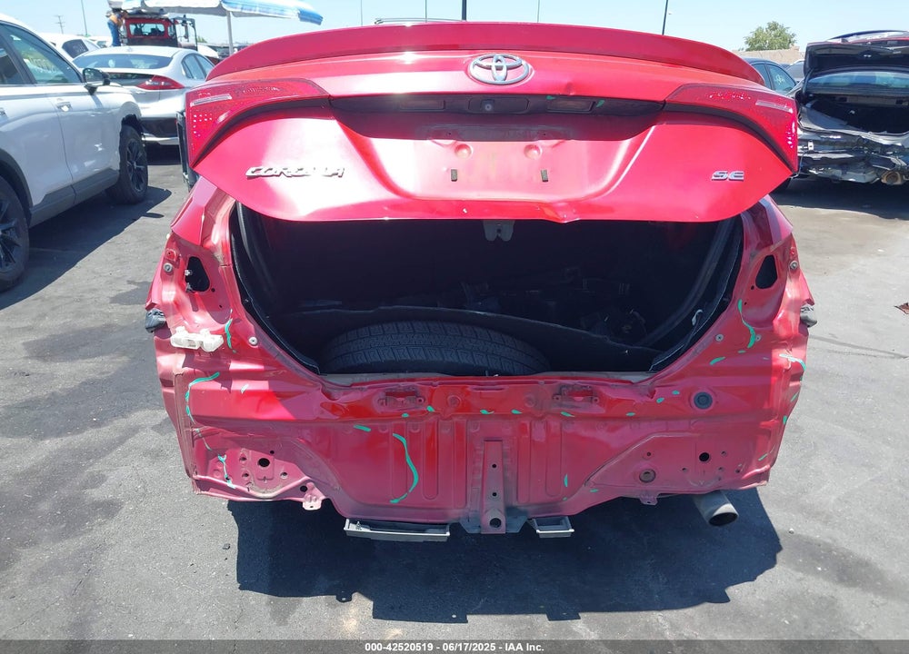 2018 TOYOTA COROLLA SE VIN: 5YFBURHE7JP804532