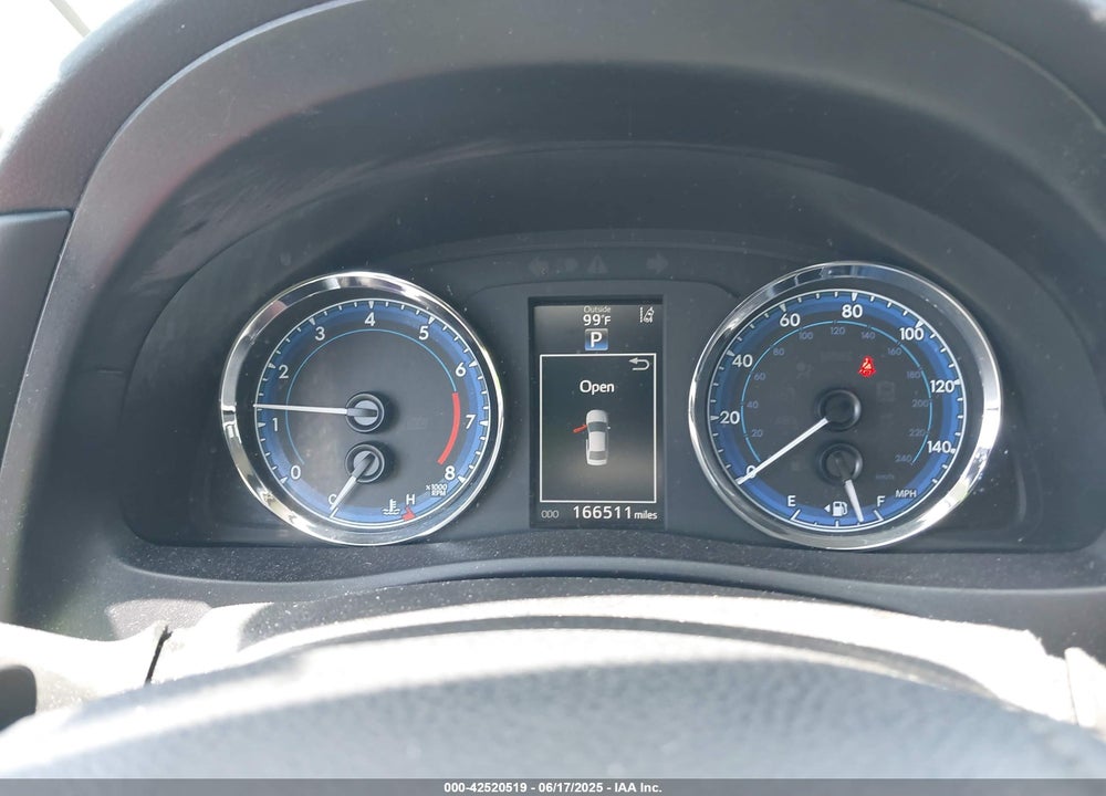 2018 TOYOTA COROLLA SE VIN: 5YFBURHE7JP804532