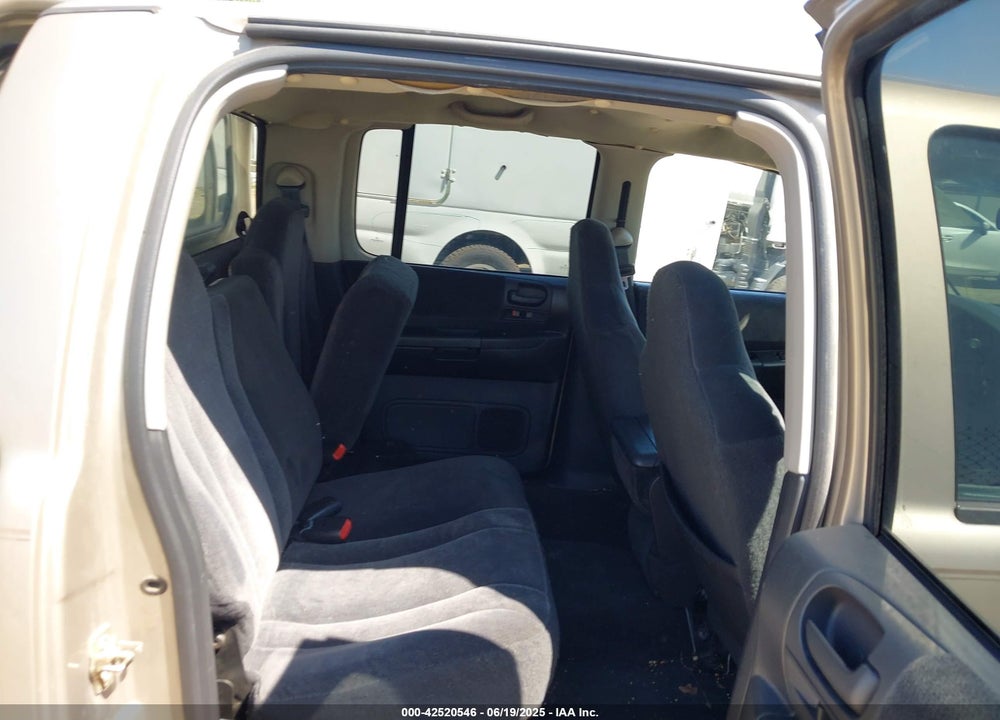 2004 DODGE DAKOTA SLT VIN: 1D7HL48N04S653798